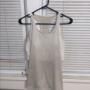 Lululemon tank top with removable padding